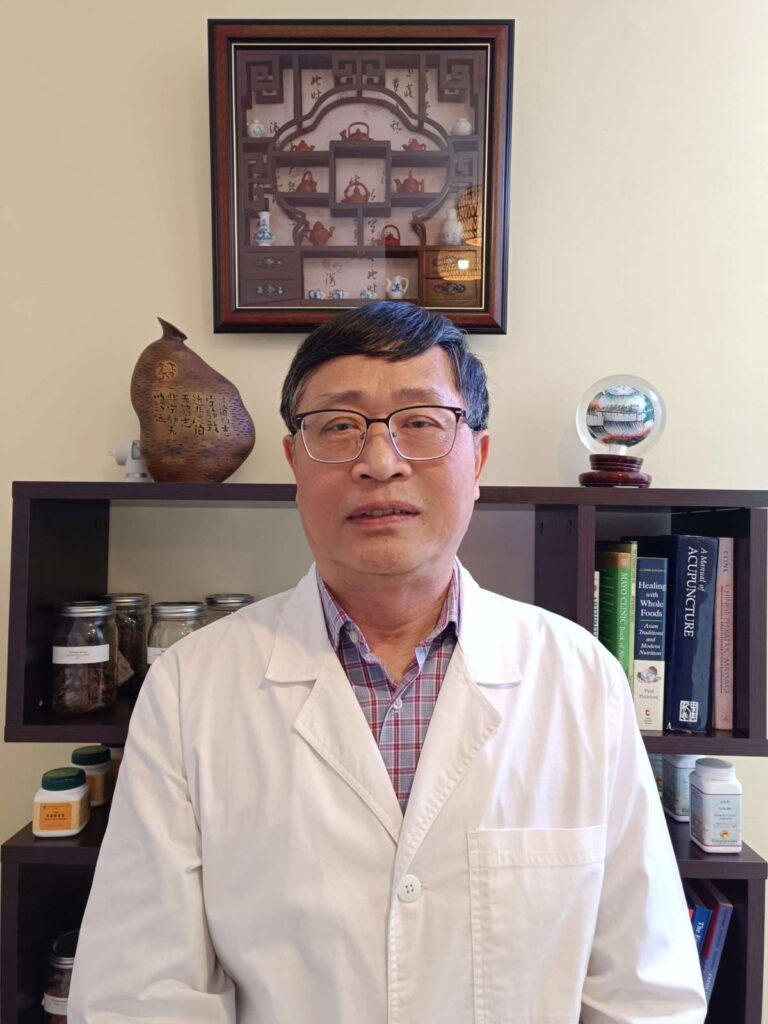 Dr. Xiaolu Luo licensed acupuncturist at Family Acupuncture Clinic in Jacksonville Florida